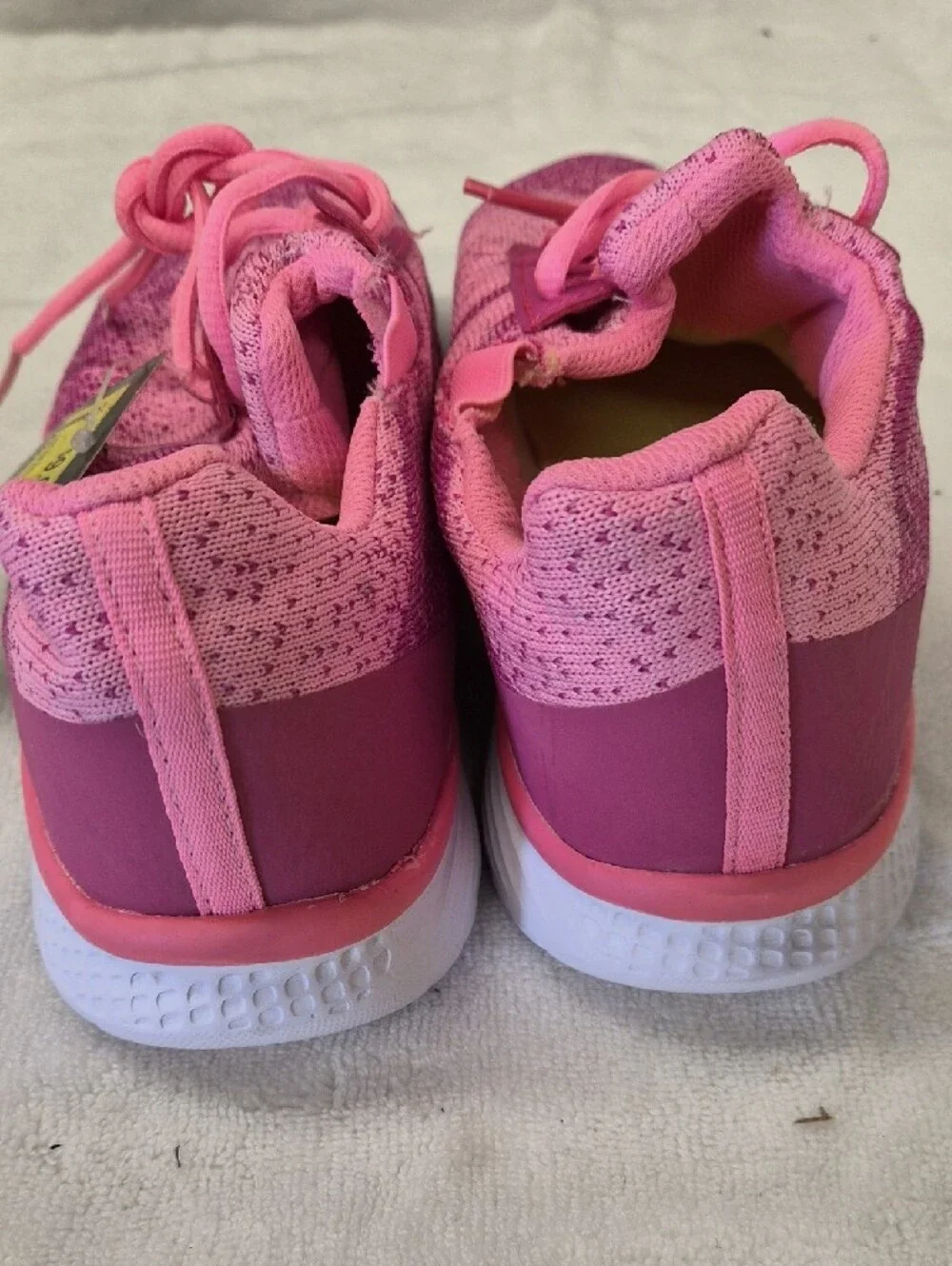 Athletic Works Pink Gradient Knit Kids Sneakers Size 6